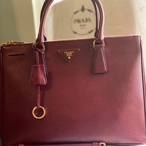 Double zip Galleria Saffiano medium tote bag